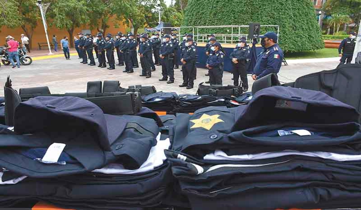 La entrega de los uniformes se atrasó por la pandemia del COVID-19.