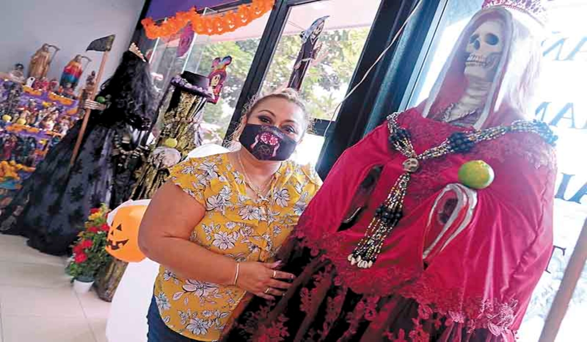 Realizan ceremonia para conmemorar a la Santa Muerte en Mérida