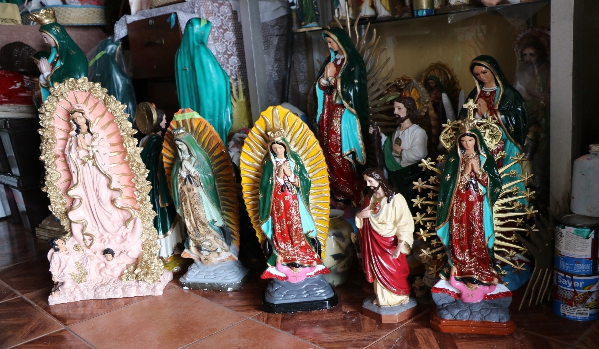 Por fin de año, aumenta la restauración de figuras religiosas en Cancún