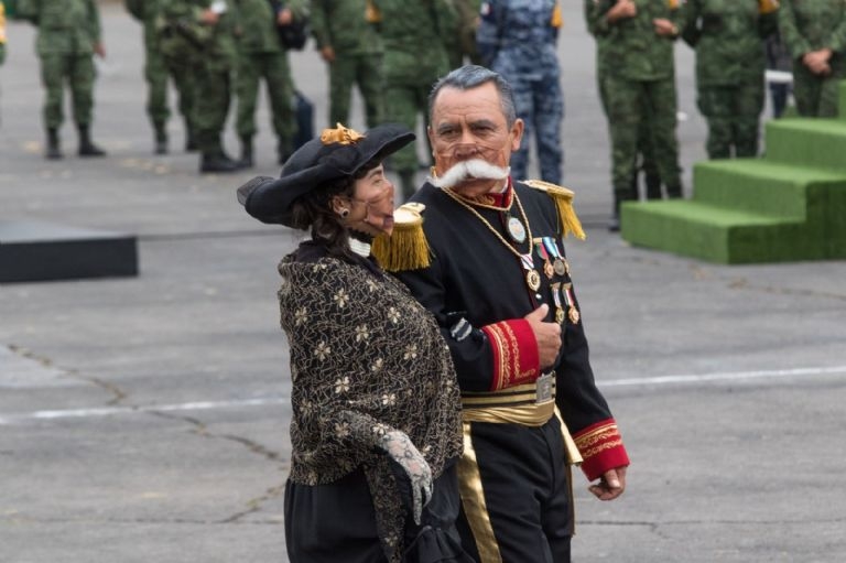 Sedena sorprende con cubrebocas de la Revolución Mexicana (Fotos)