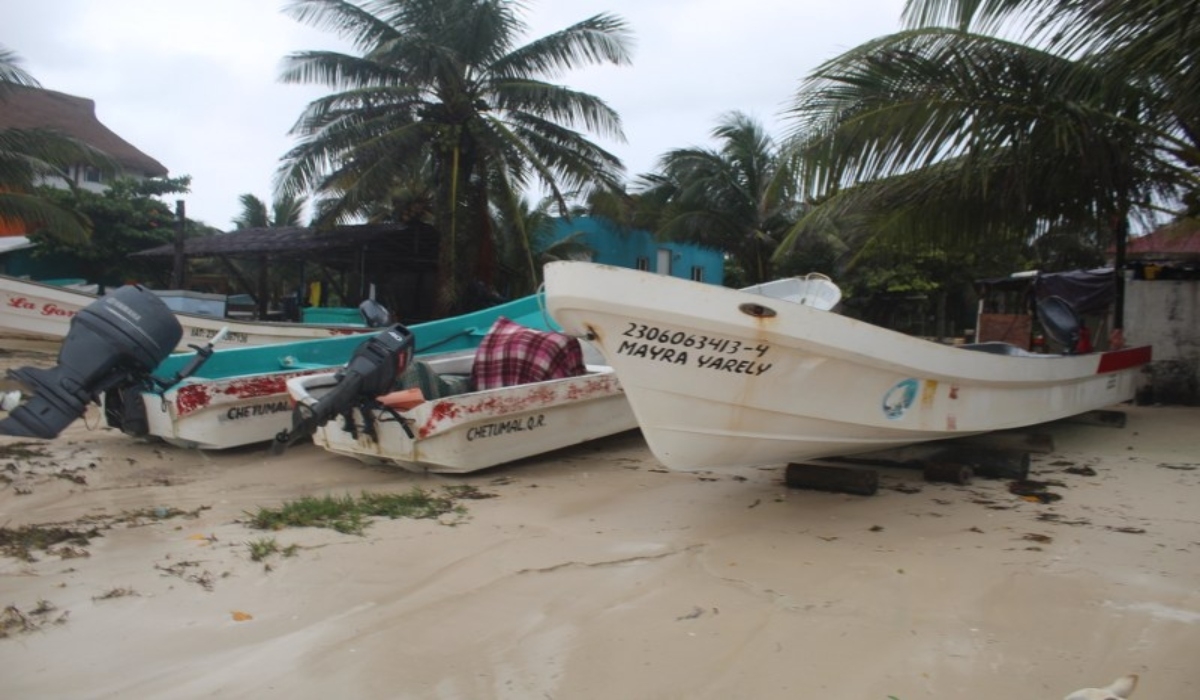 Por condiciones climatológicas, resguardan 500 embarcaciones en Mahahual