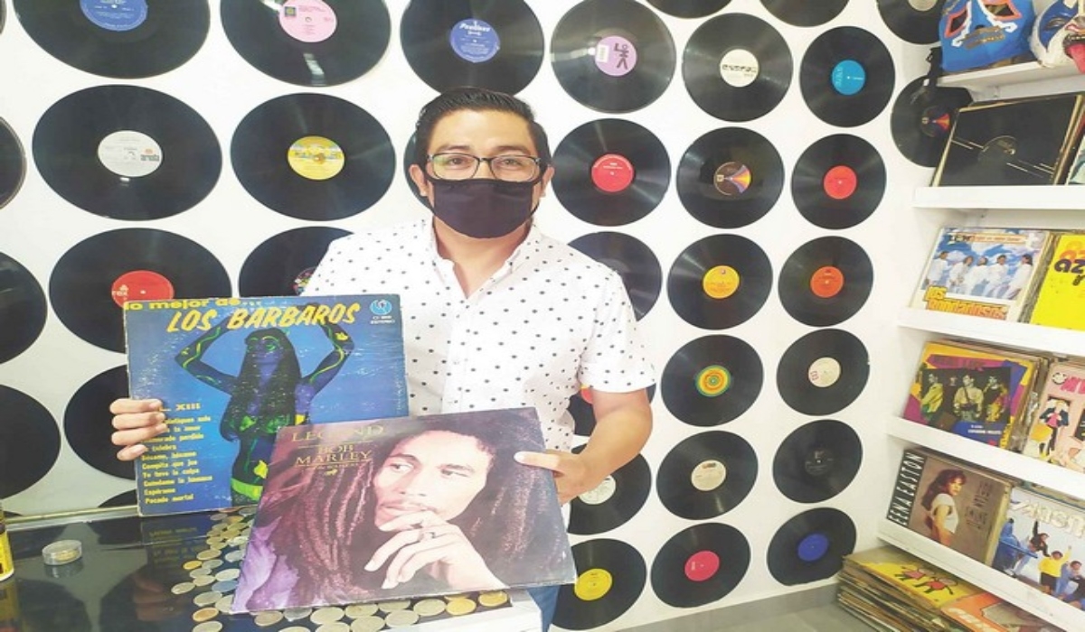 Más de 4 mil discos acumula la única tienda de vinilos en Ciudad del Carmen