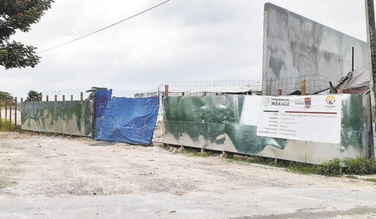 El terreno húmedo ha imposibilitado la entrada de maquinaria pesada.