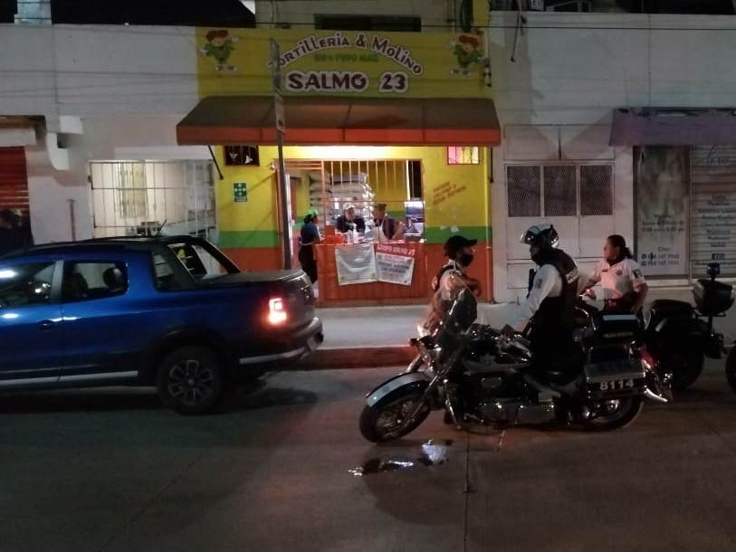 Sujeto armado dispara frente a negocios en Playa del Carmen, podría ser un caso de extorsión