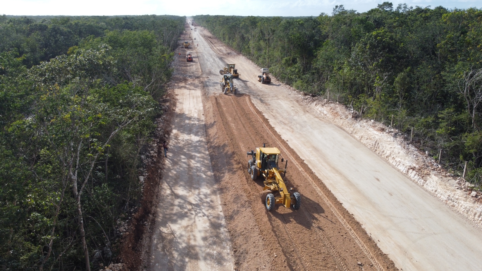 Anuncian ganador de la licitación de rieles para el Tramo 1 del Tren Maya