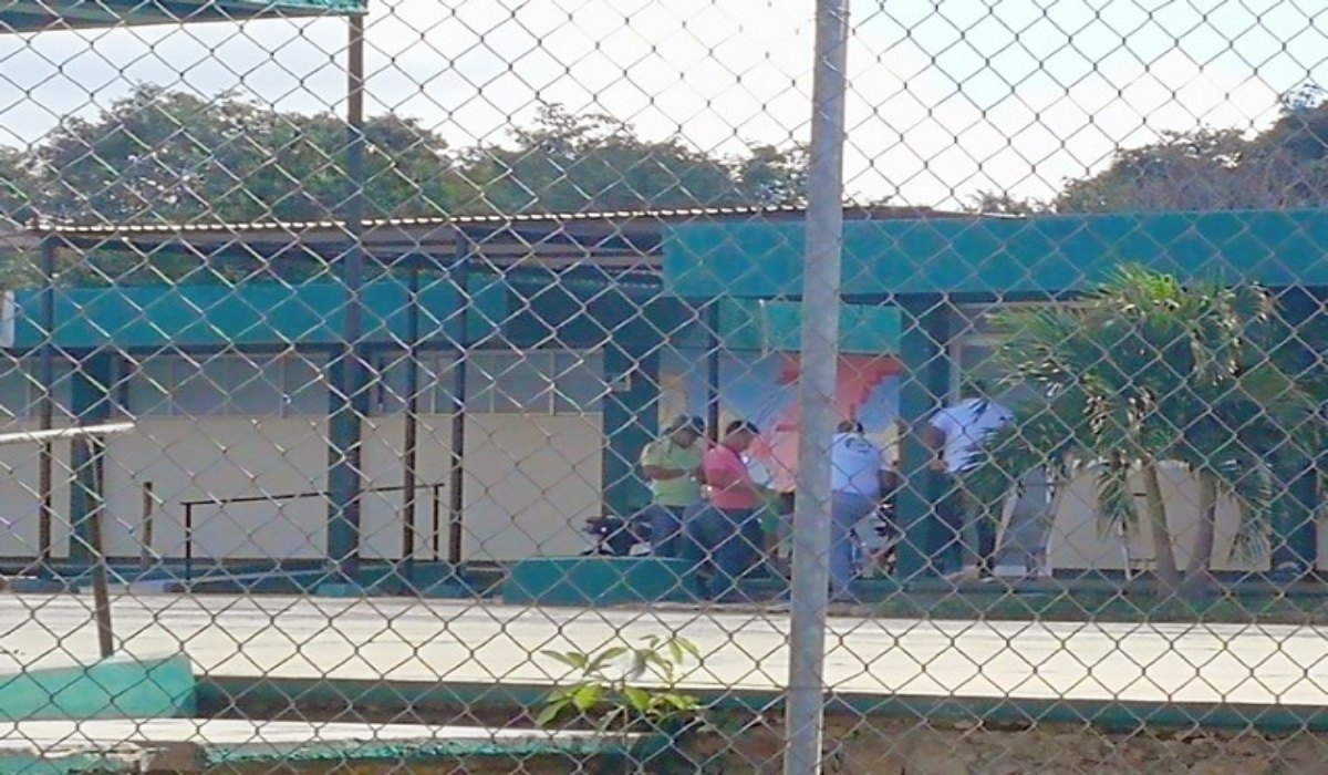 Denuncian supuesto grupo de 'packs' en el Colegio de Bachilleres de Campeche