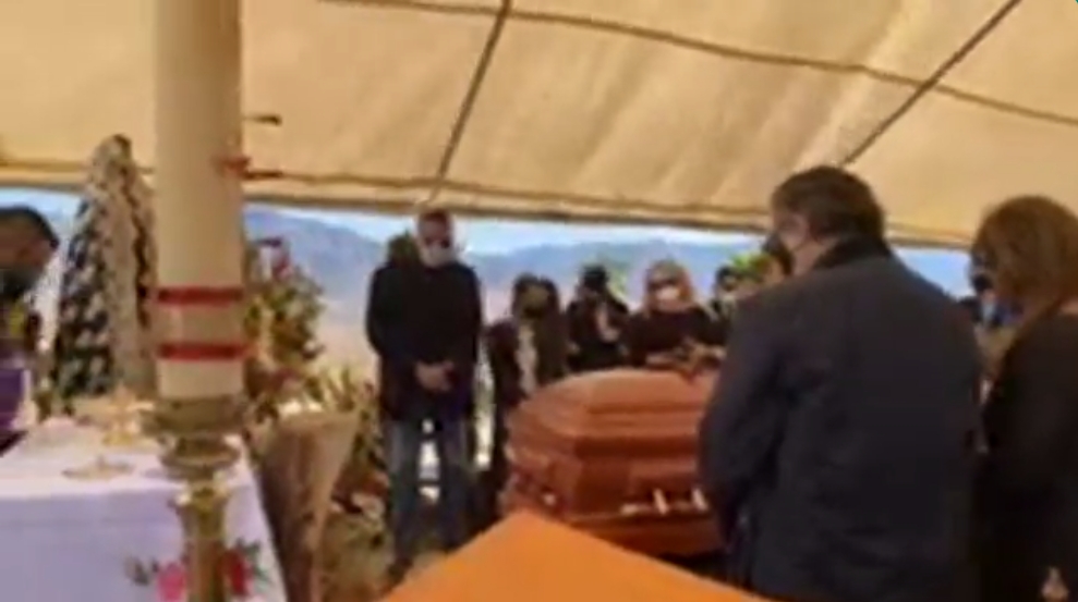 Despiden con banda y mariachi a Flor Silvestre (VIDEO)