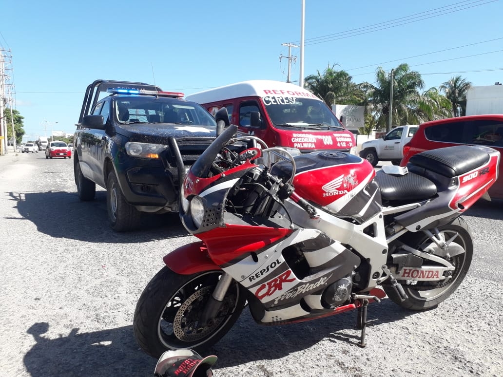 Taxista atropella a un motociclista en Ciudad del Carmen