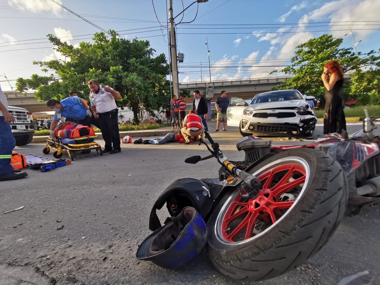 Choque deja dos lesionados en Playa del Carmen