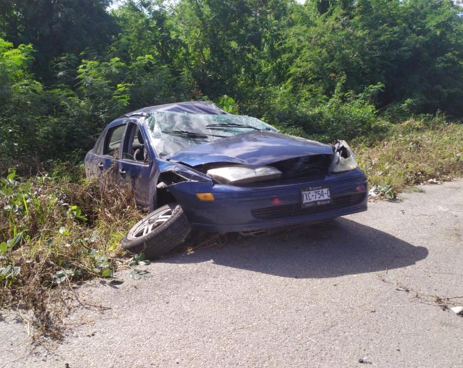 Enfermero sufre accidente vial en Mérida y queda gravemente herido