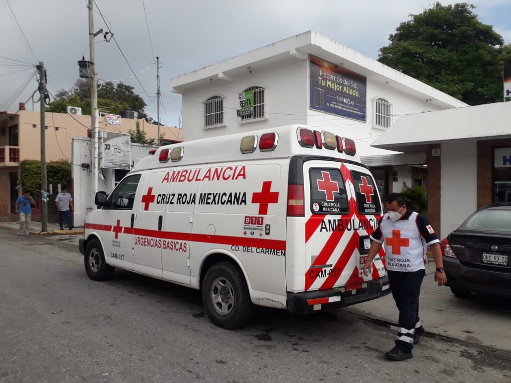 Mujer se desmaya mientras trabajaba en Ciudad del Carmen