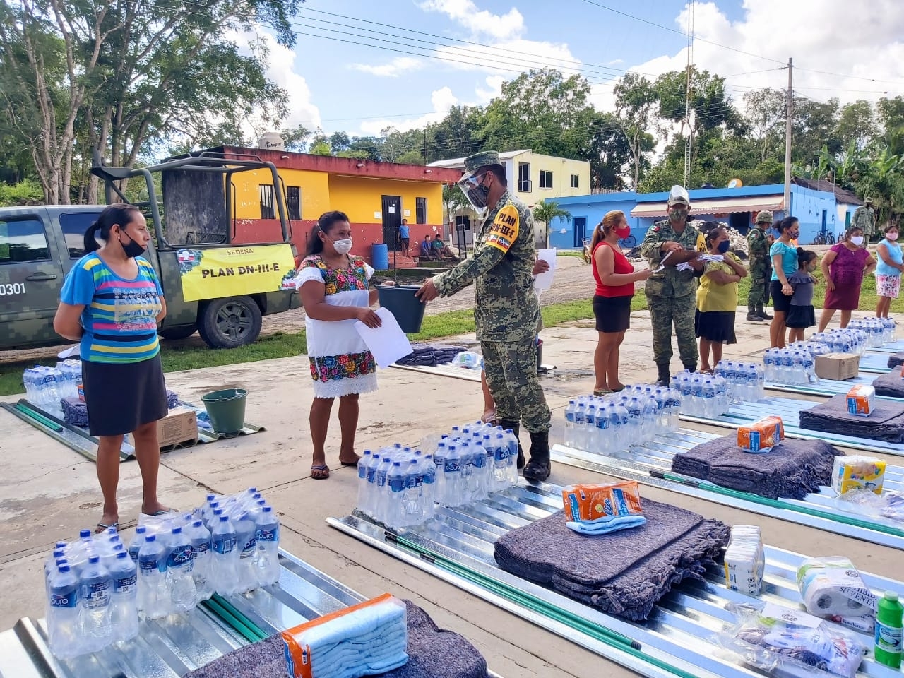 Entregan apoyos de Fonden a comisarías de Chankom en Yucatán