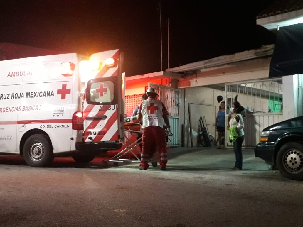 Termina en el hospital tras fuerte golpe en la cabeza en Ciudad del Carmen