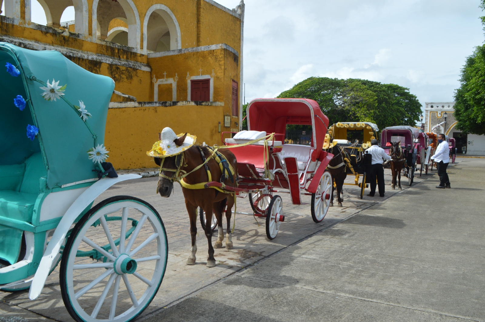 Prestadores de servicios turísticos de Izamal ven una lenta recuperación