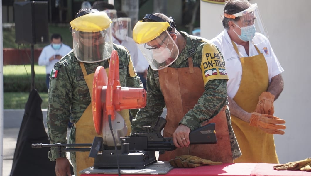 Destruyen armas decomisadas en Campeche