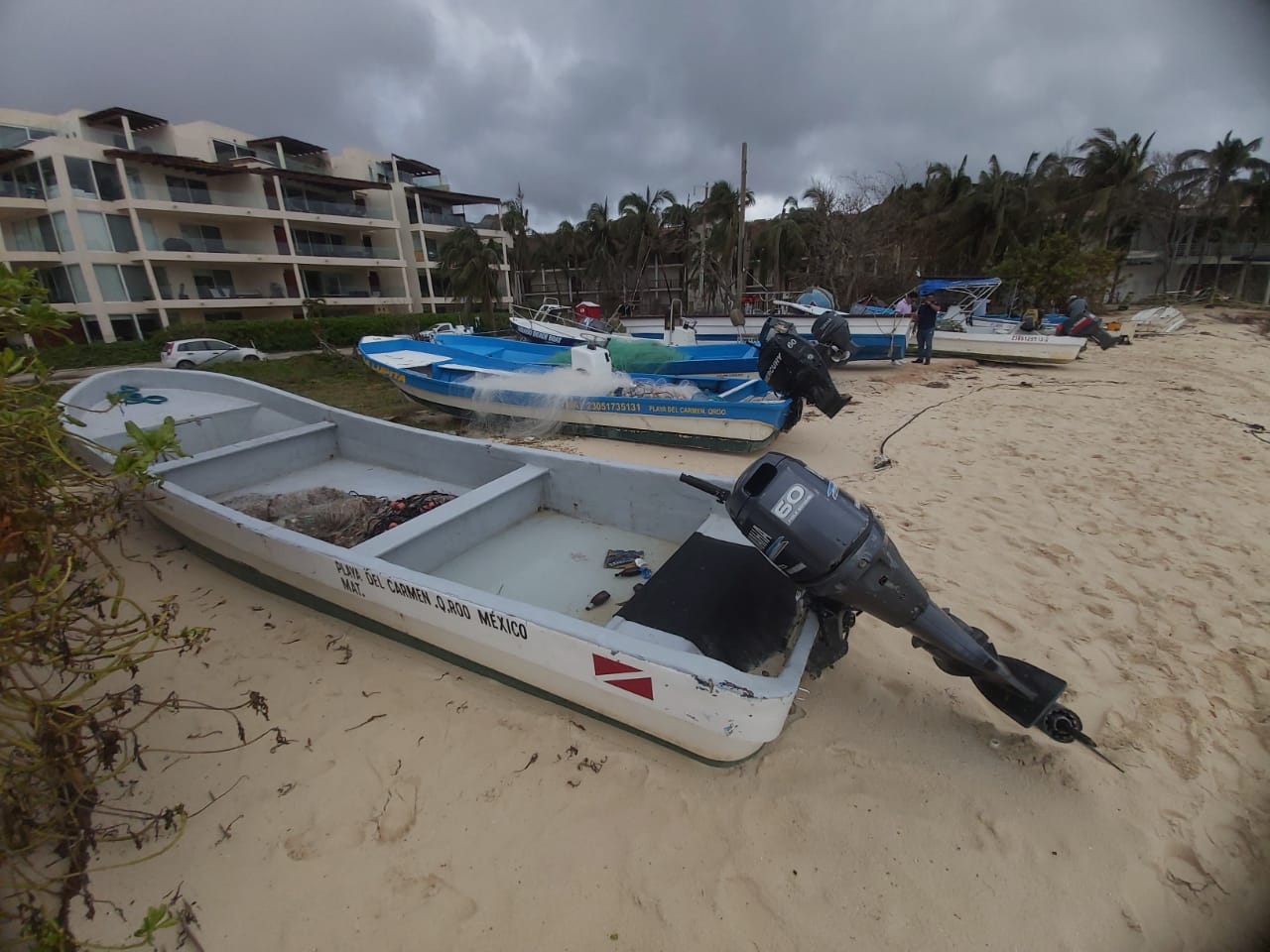 Eta dificulta salida de embarcaciones turísticas en Playa del Carmen