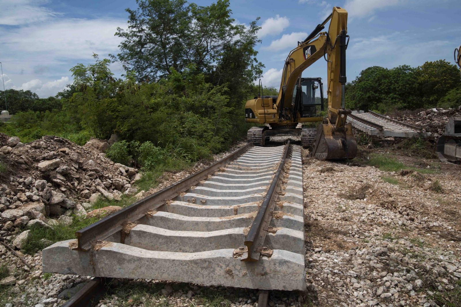 Fonatur emite licitaciones para tramos del Tren Maya en Cancún