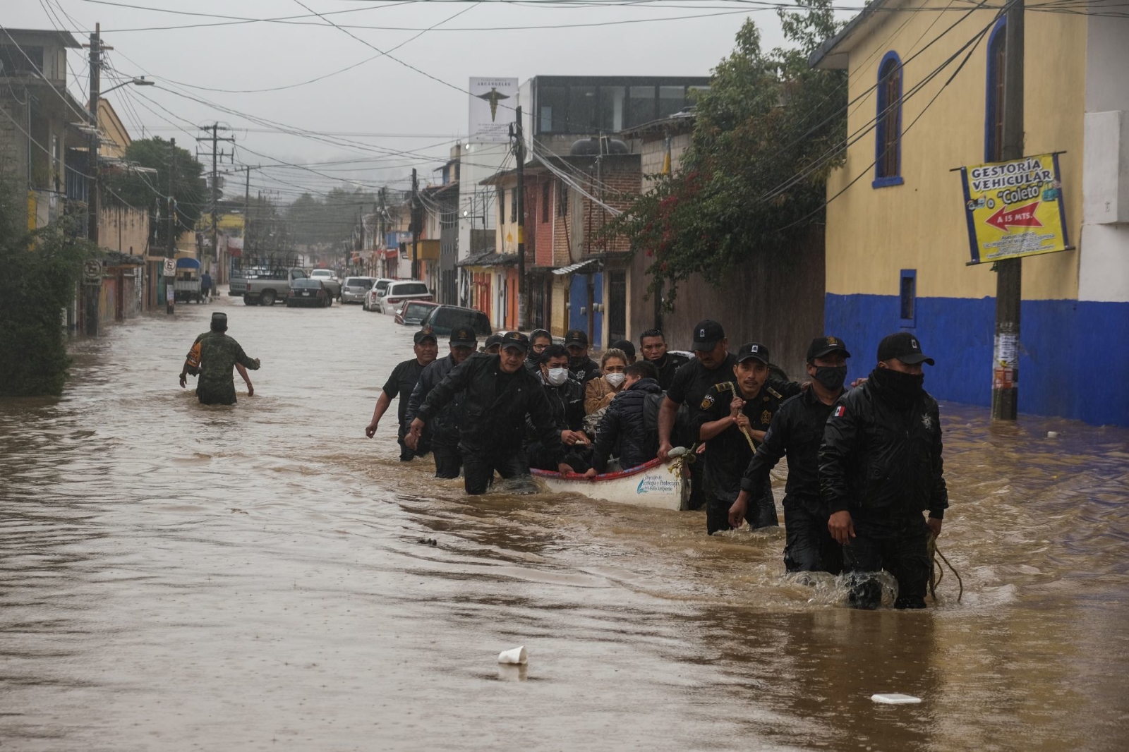 ¡Bajo el agua Chiapas y Tabasco! Hay 20 muertos y 5 desaparecidos (FOTOS)