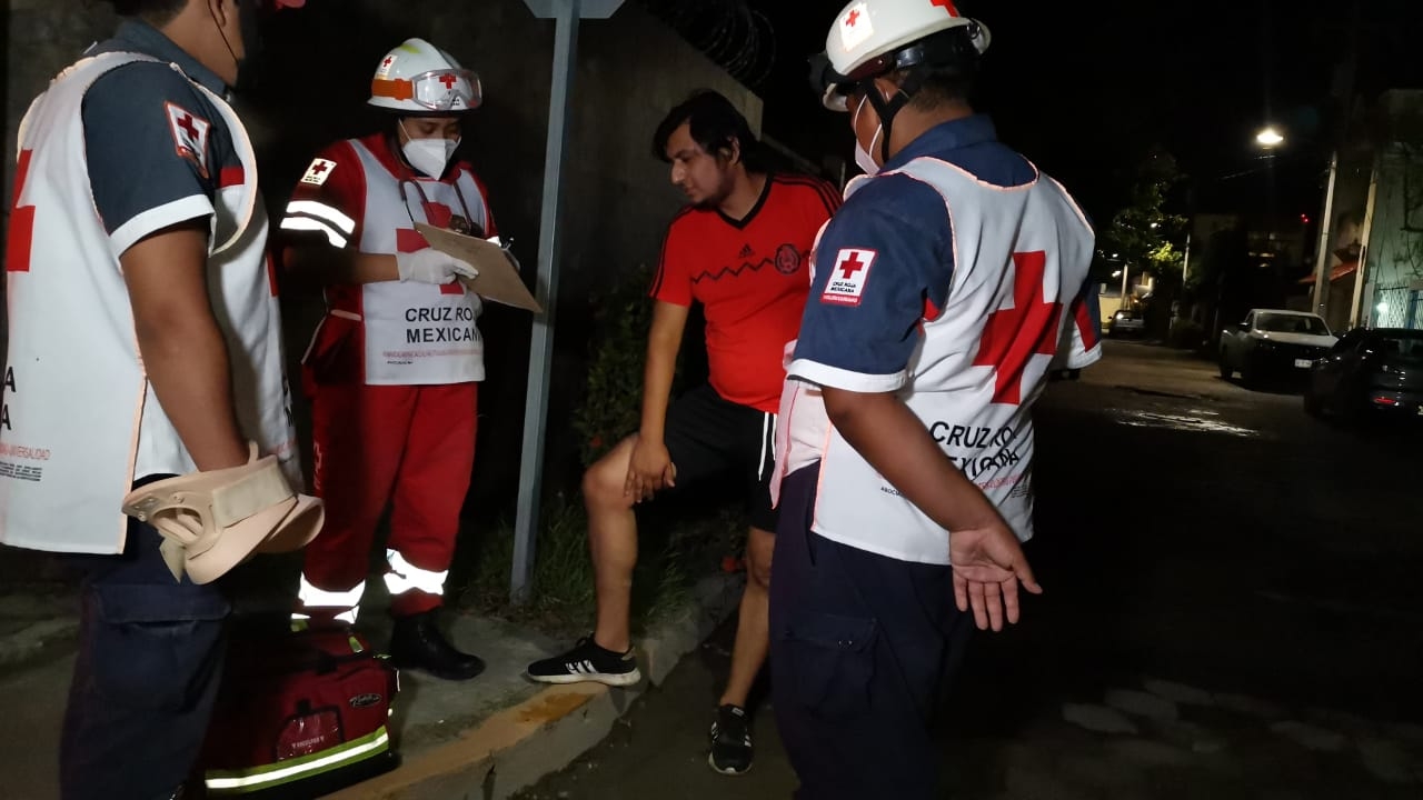 Motociclista choca contra un automóvil en Ciudad del Carmen