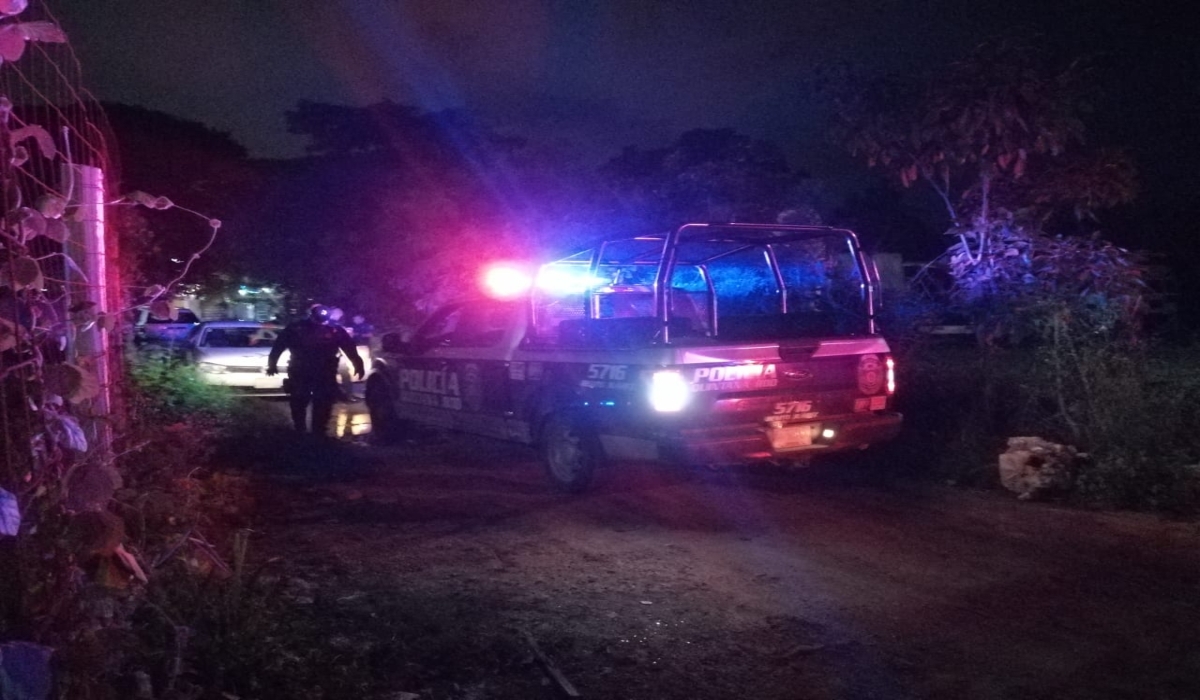 Elementos policíacos lograron asegurar a una persona en el sitio. Foto: Rubén Cruz.