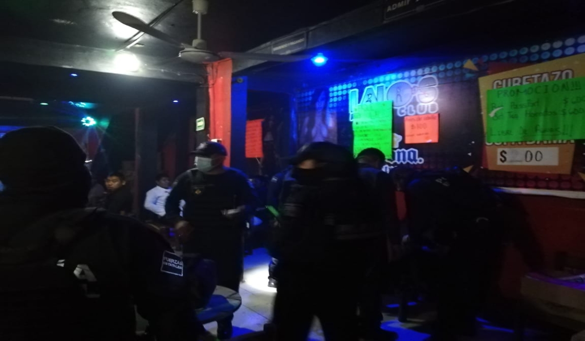 Detienen a cuatro personas tras operativo en bares y establecimientos de Tulum