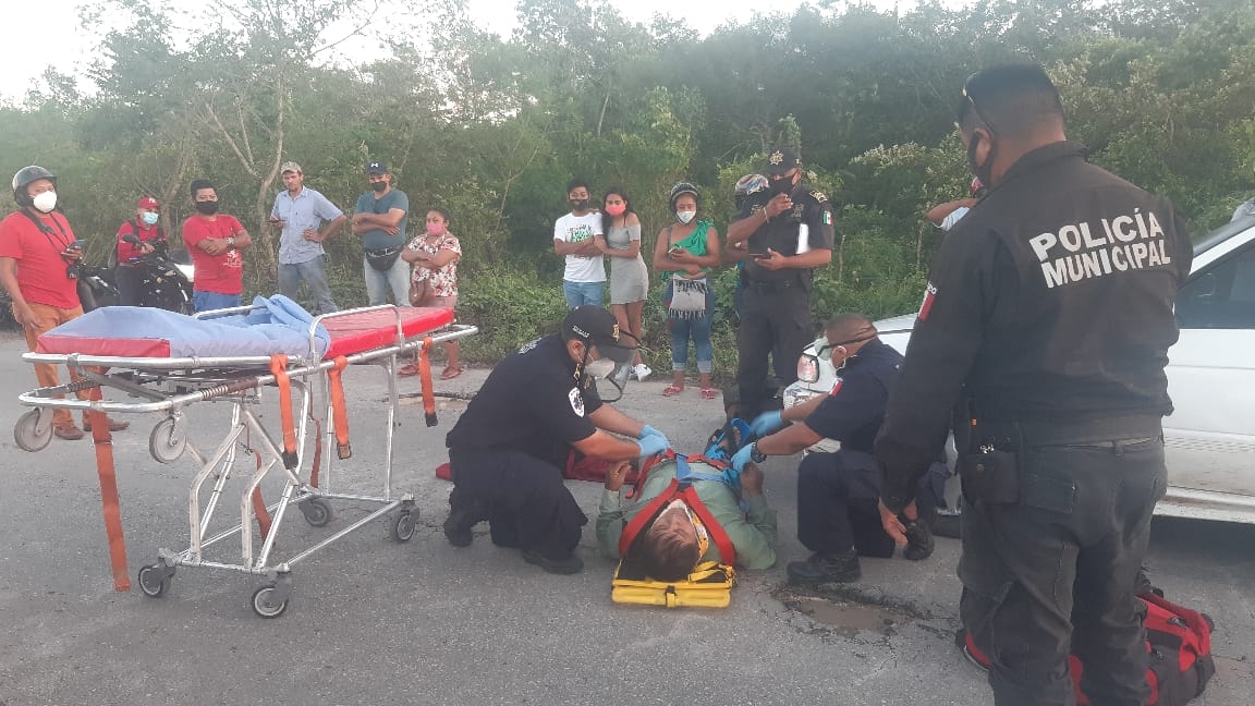 Dos heridos por fuerte encontronazo en la carretera Tizimin-Sucopo