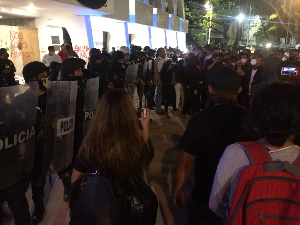 Se reportan ocho mujeres y dos hombres detenidos tras las manifestaciones Foto: Rafael García