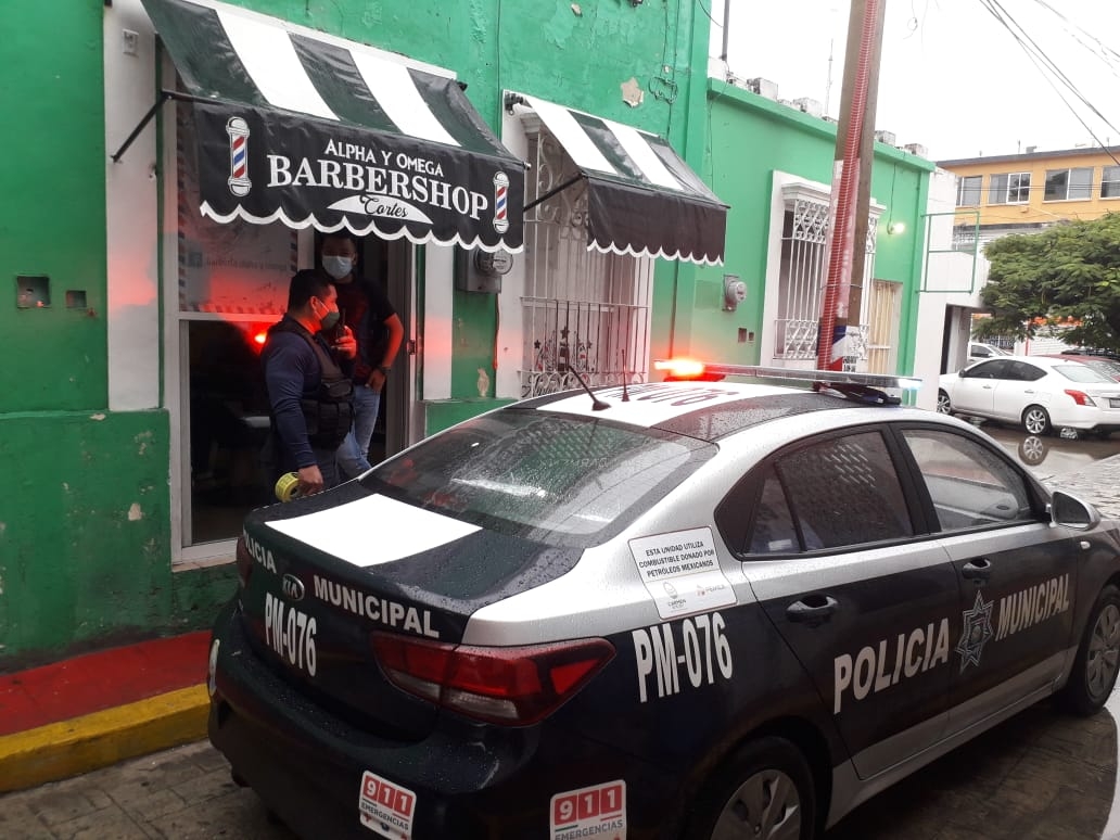 Roban más de 100 mil pesos de una barbería en Ciudad del Carmen