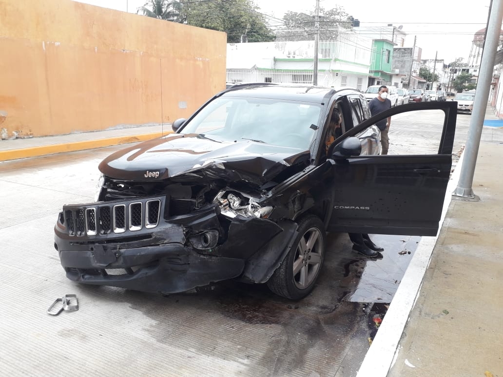 Conductora yucateca provoca accidente en Ciudad del Carmen