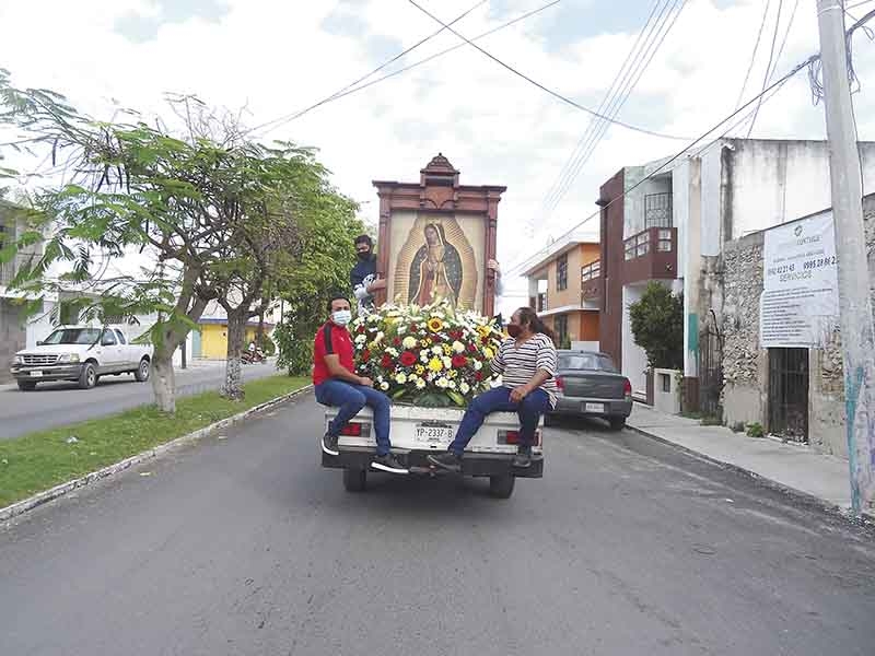 Realizaron el traslado de la imagen de la Virgen de Guadalupe.