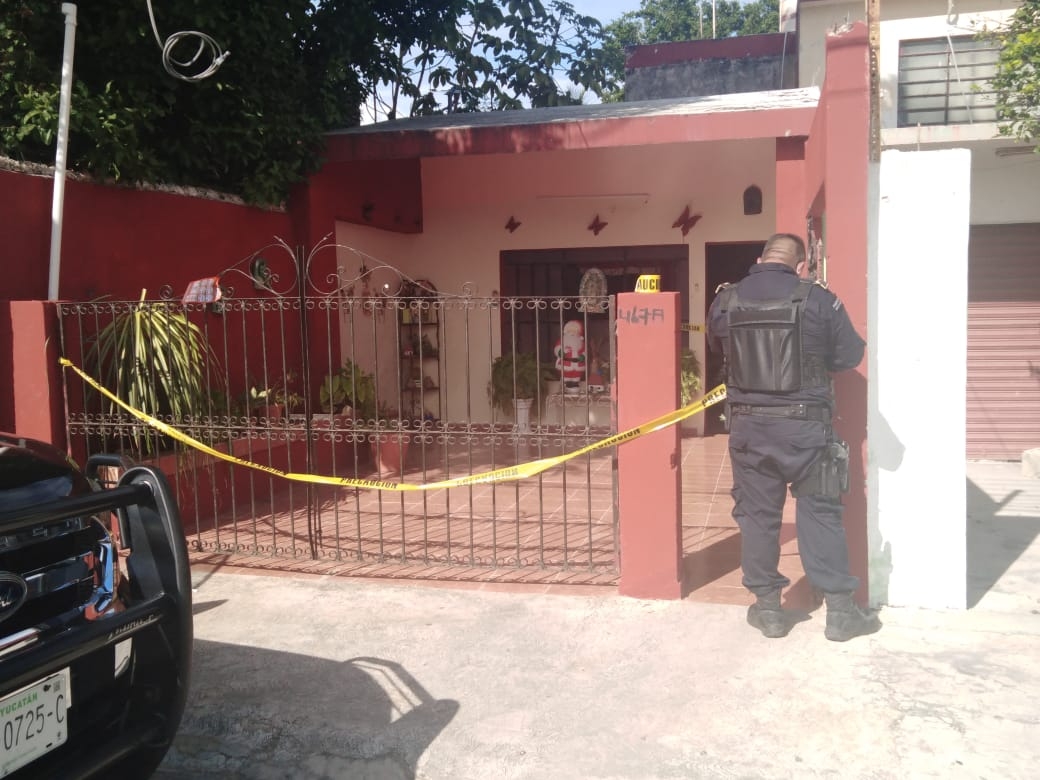 Muere señora de la tercera edad mientras limpiaba una casa en Mérida