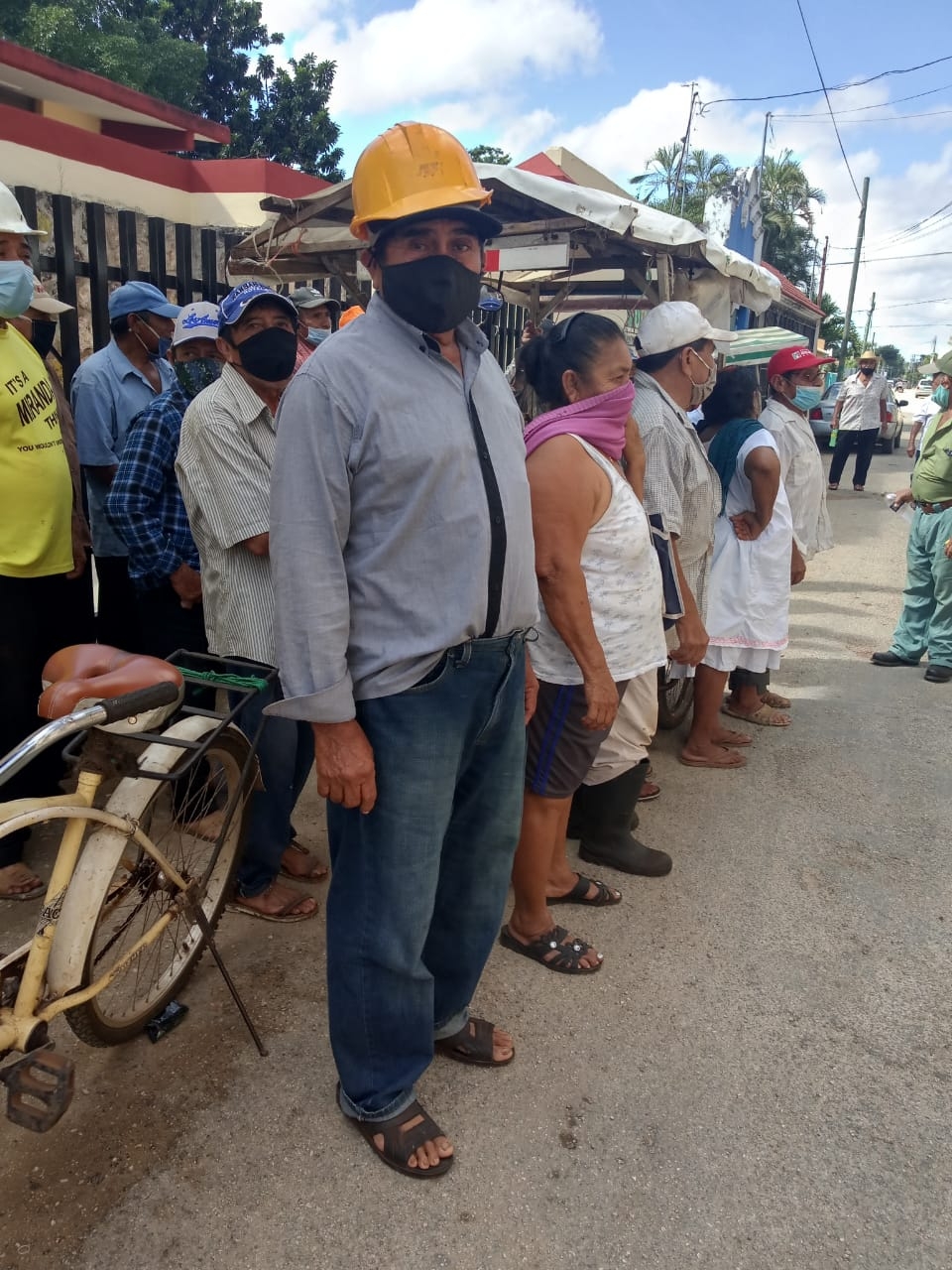 Campesinos inconformes se manifiestan en Muna