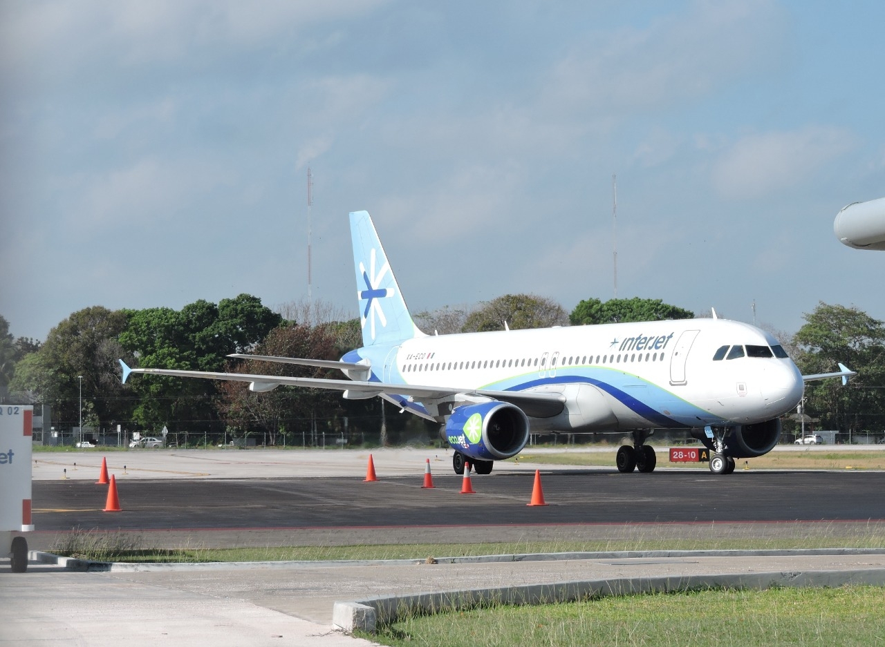 Sin cambios, Aeropuerto de Chetumal por semáforo rojo en CDMX