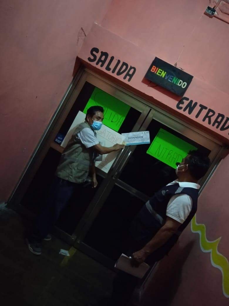 Por no respetar las medidas contra el COVID-19, clausuran bar en Chetumal