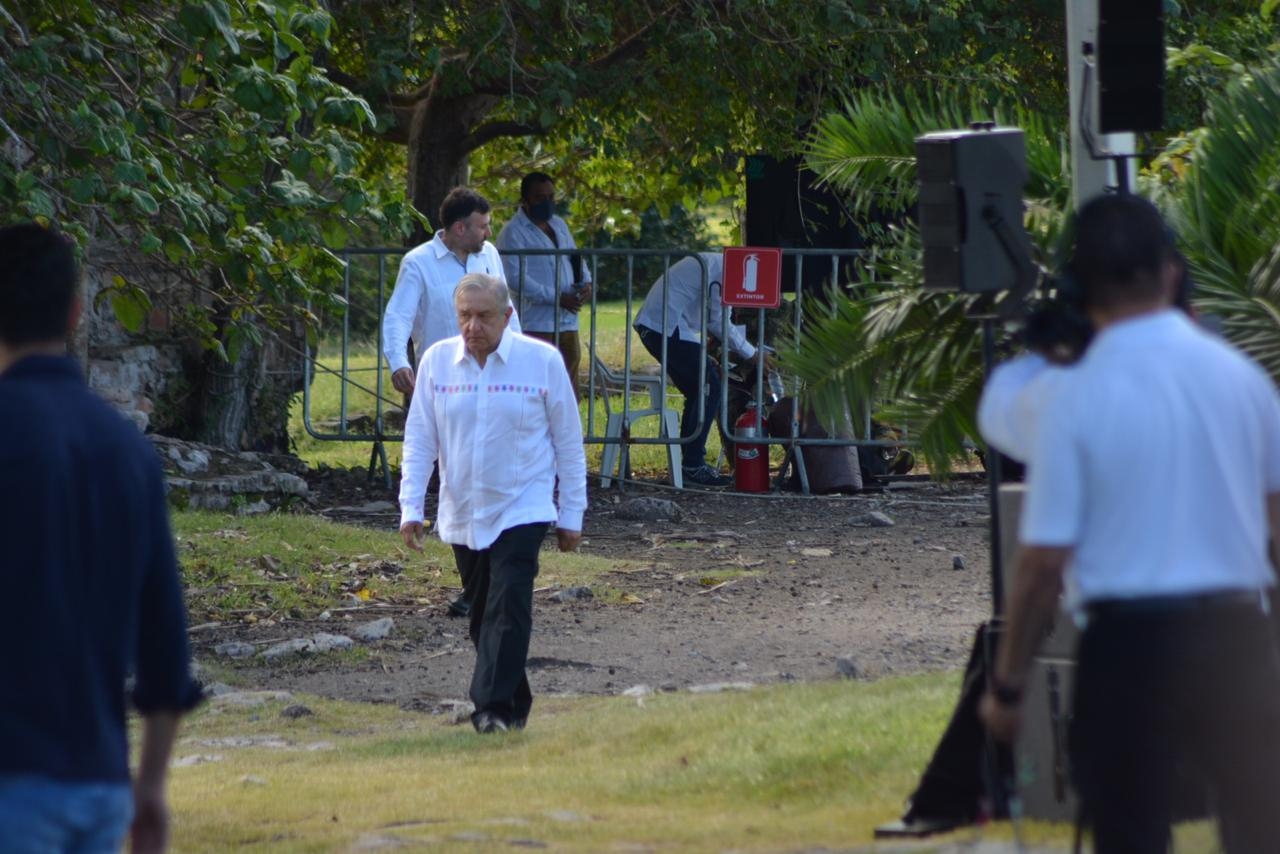 En el tercer día de la gira para supervisar los avances del Tren Maya, el presidente Andrés Manuel López Obrador arribó a Tulum