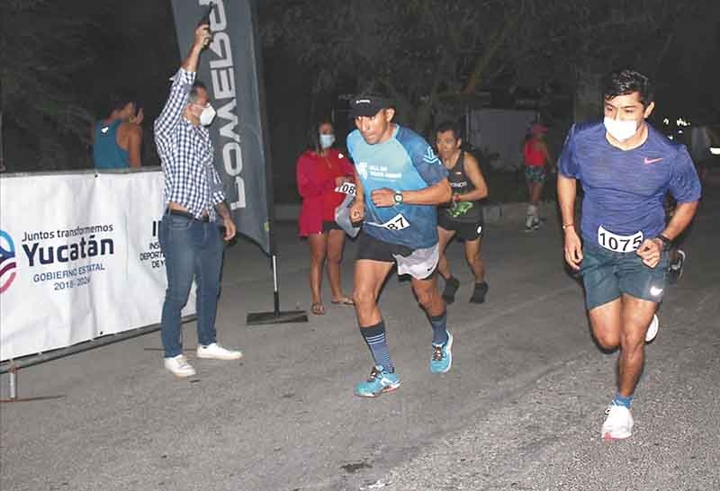 Carrera del Pavo con más de 300 corredores en Mérida