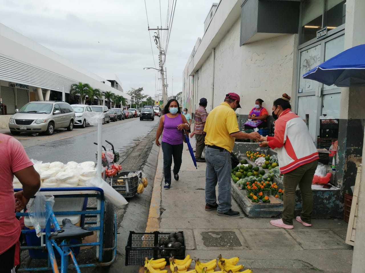 Buscan regular a vendedores ambulantes en Ciudad del Carmen