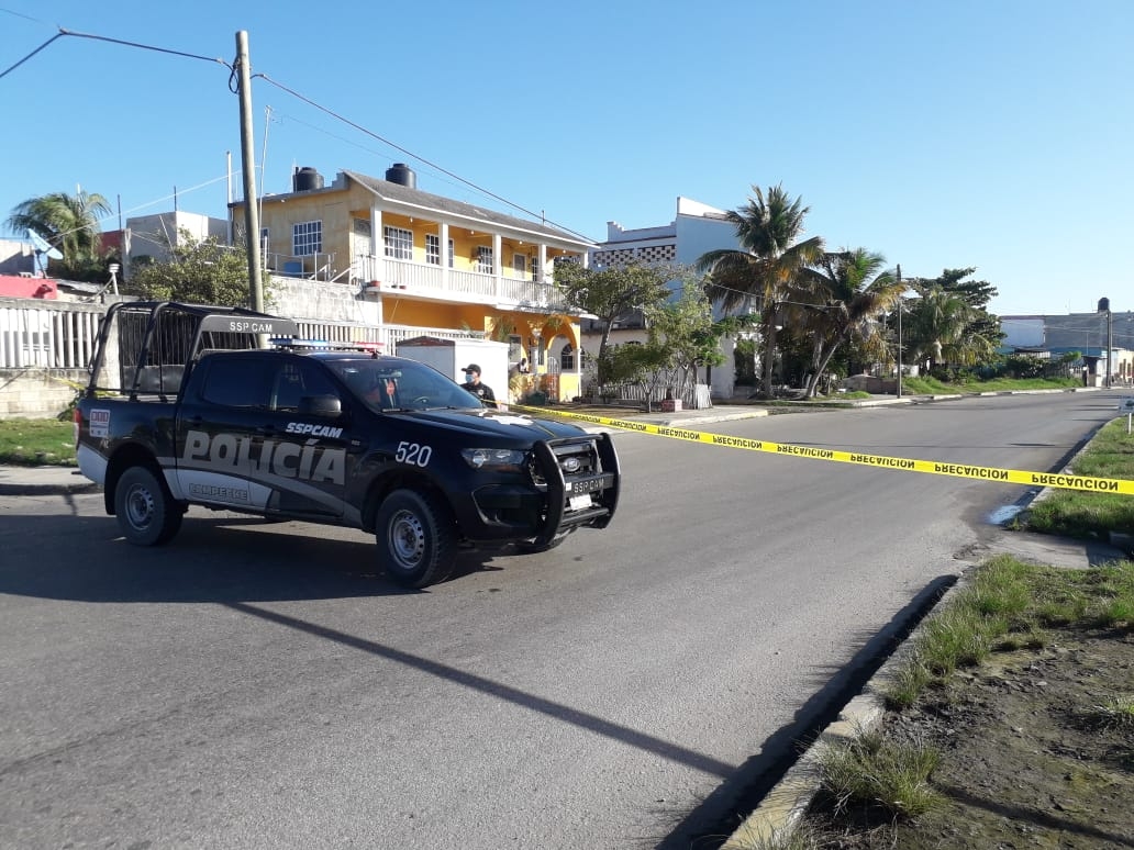 Tiran granada afuera de una casa en Ciudad del Carmen