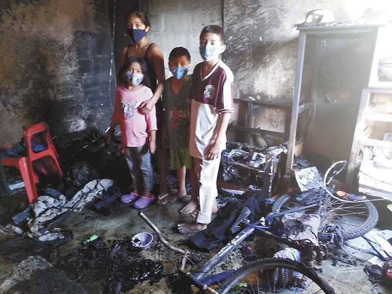 Incendio en Temax deja a familia sin hogar