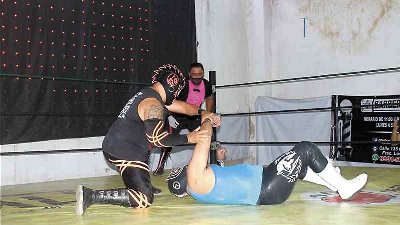 Lucha libre cierra con el ´Póker Extremo´ en Mérida