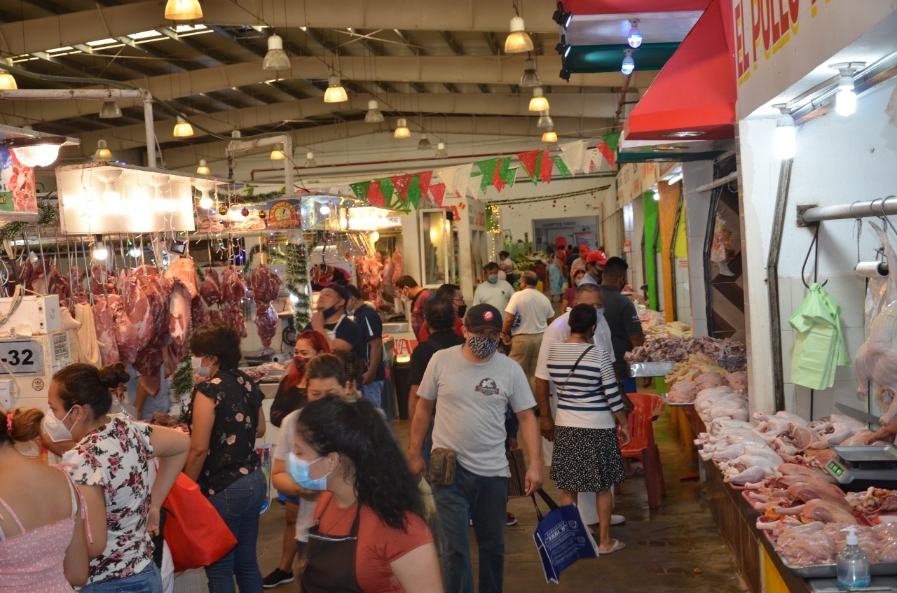 Navidad genera compra de pánico en mercado de Ciudad del Carmen