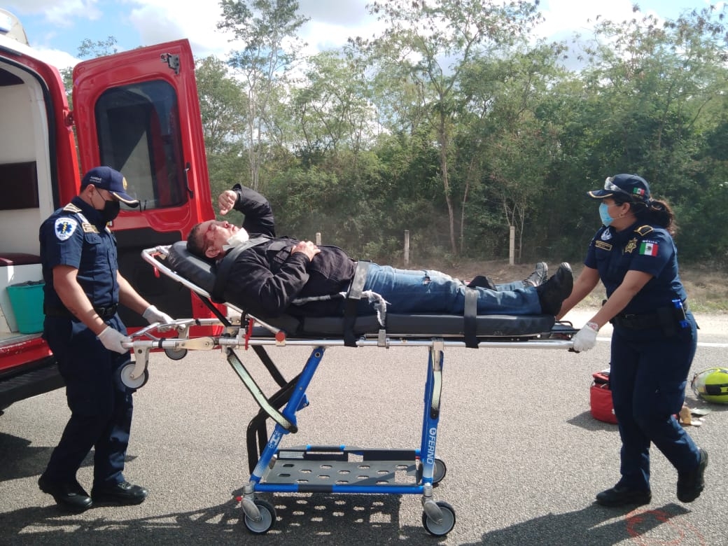 Motociclista trasladado al hospital tras accidente en la carretera Campeche- Mérida