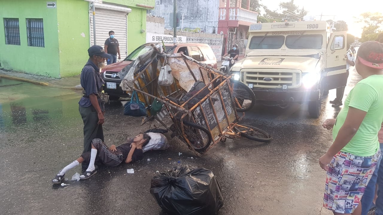 Pareja de la tercera edad sufre fuerte accidente al ser atropellados en Campeche