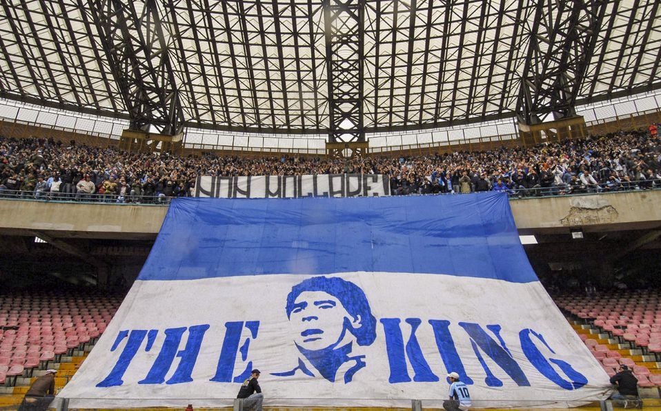 Maradona: estadio del Napoli es rebautizado en honor a ‘El Pelusa’