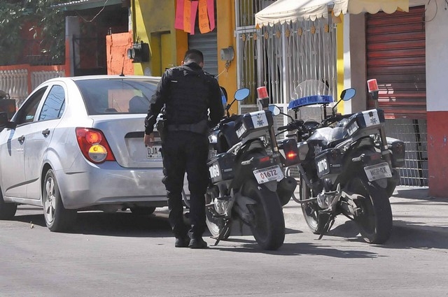 Ciudadanos relacionan a policías con actos de corrupción en Campeche