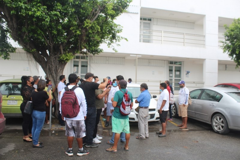 Artesanos piden la destitución de funcionario municipal en Mahahual