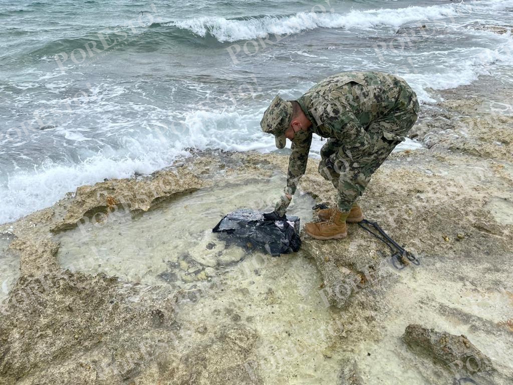 Personal de la Armada de México asegura presunta droga en la Marina Fonatur de Cozumel