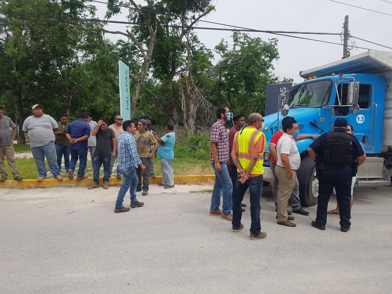 Las autoridades informaron que se remitirán al corralón los vehículos que no cuenten con los permisos adecuados.