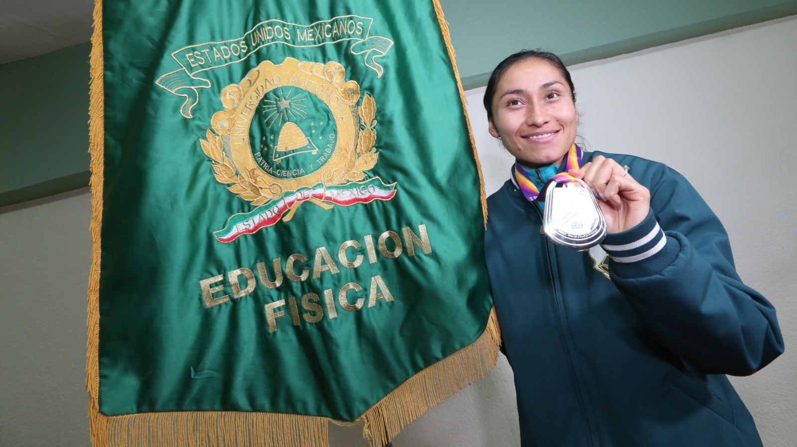 Acusan a medallista Lupita González de usar pruebas falsas