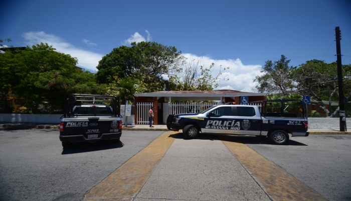 Inspeccionan primaria en Cancún tras reporte de saqueo